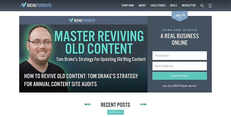 Página inicial da Niche Pursuits.