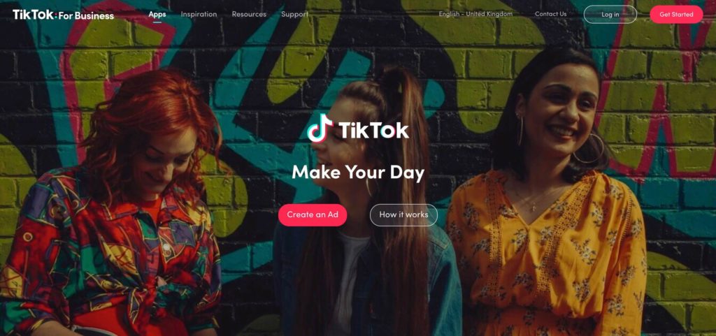 Une campagne publicitaire de TikTok.